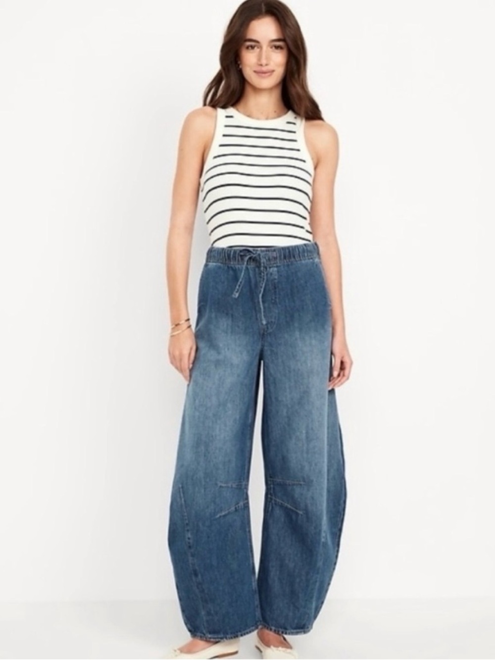 NWOT Pull-on Barrel Jeans Medium Wash